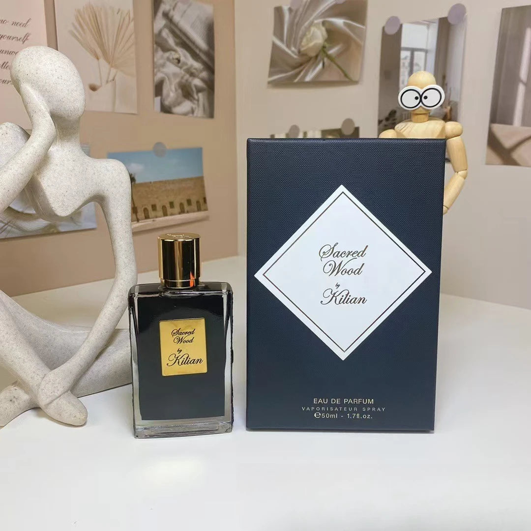 Unisex luxury in a 100 ml bottle — warmth of vanilla, depth of woods for Women & Men