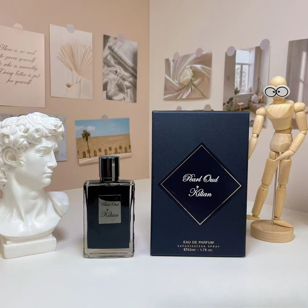 Unisex luxury in a 100 ml bottle — warmth of vanilla, depth of woods for Women & Men
