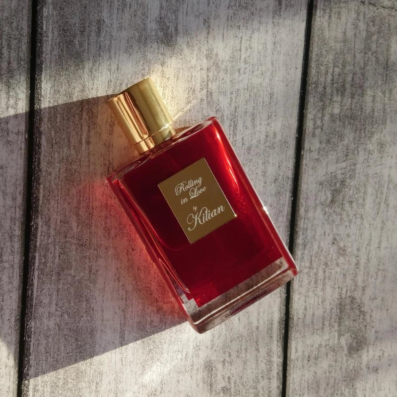 Unisex luxury in a 100 ml bottle — warmth of vanilla, depth of woods for Women & Men
