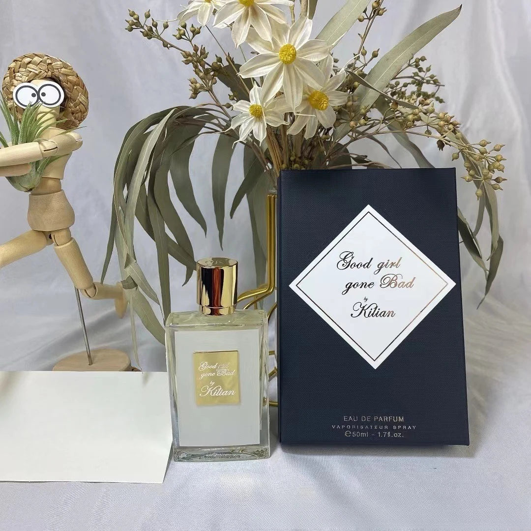 Unisex luxury in a 100 ml bottle — warmth of vanilla, depth of woods for Women & Men